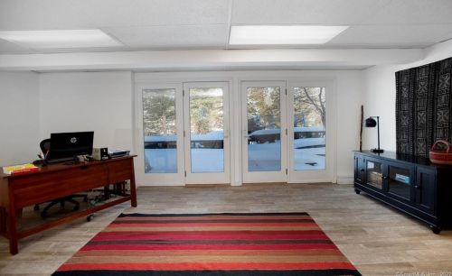 97 Holmes Rd, Ridgefield CT  06877-4303 exterior