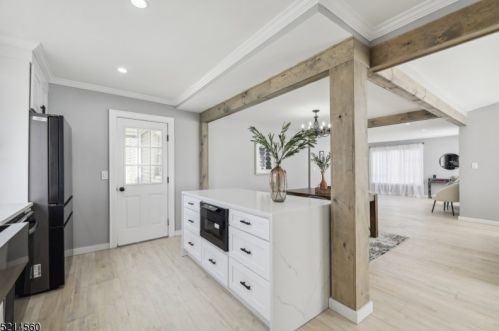 324 Sycamore Ave, Scotch Plains NJ  07076-1124 exterior