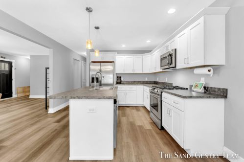 346 Mason Ave, Meskegon MI  49441-1946 exterior