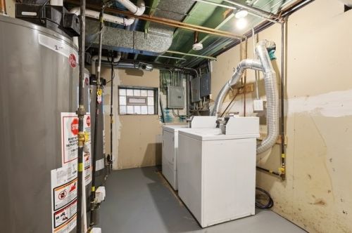 14320 Dobson Ave, Dolton IL 60419-2707 exterior