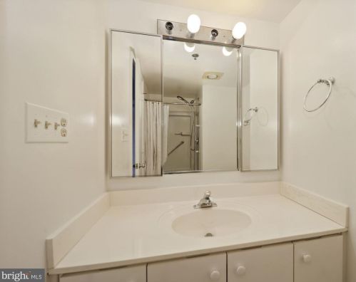 3330 Leisure World Blvd, Silver Spring MD  20906-5622 exterior