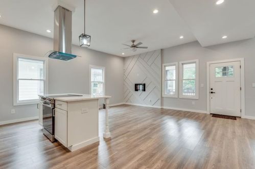 991 Metropolitan Pkwy, Atlanta GA 30310-4445 exterior