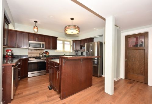 480 49th St, Milwaukee WI  53208-3664 exterior