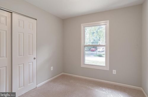 14005 Congress Dr, Rockville MD 20853-2668 exterior