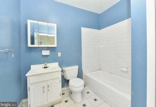 1138 7 St, Washington DC 20002-3652 exterior