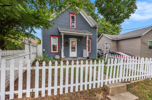 19 Indiana Ave, Grand Rapids, MI 49504-6360