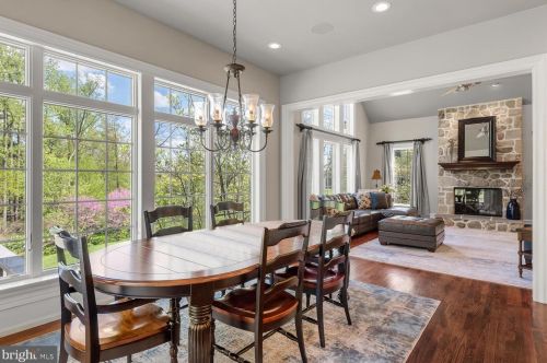 271 Blackburn Dr, Berwyn PA  19312-2801 exterior