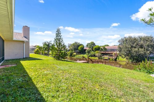 117 Sagamore Ter, Fort Pierce FL 34983-1262 exterior