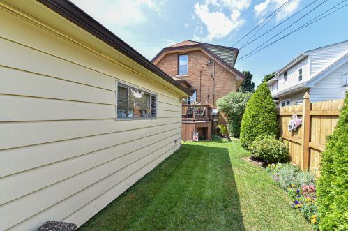 3412 9 Pl, Milwaukee WI 53215-3211 exterior