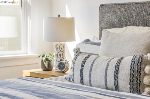 1247 Burnett St, Berkeley CA 94702-2436 exterior