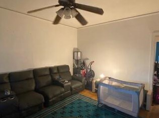 1252 45, Milwaukee WI 53210-2403 exterior