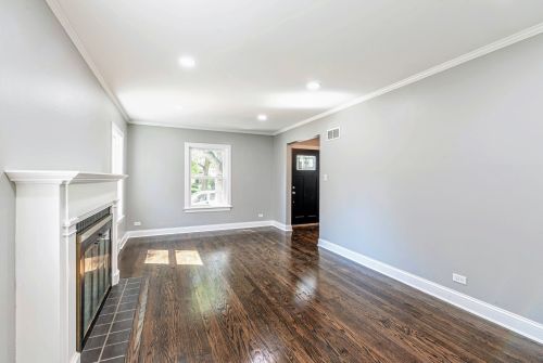 2121 77th Ct, Chicago IL  60707-3017 exterior