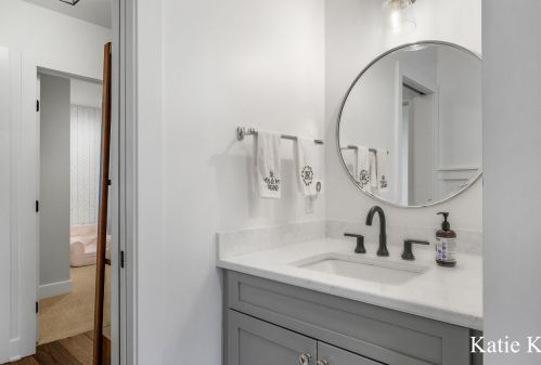 2144 Hall St, Grand Rapids MI 49506-4046 exterior