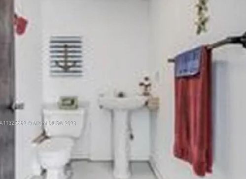 798 Walters Ter, Fort Pierce FL 34983-3960 exterior