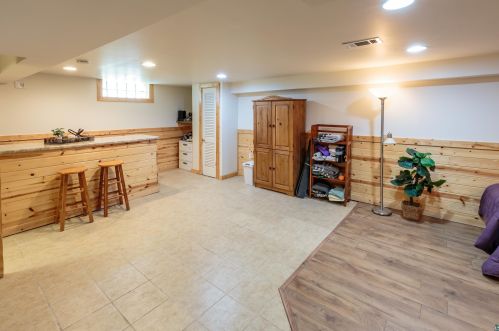 2707 Hagberg St, Duluth MN 55811-2802 exterior