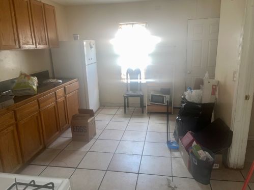 5608 Marshfield Ave, Chicago IL 60636-1218 exterior