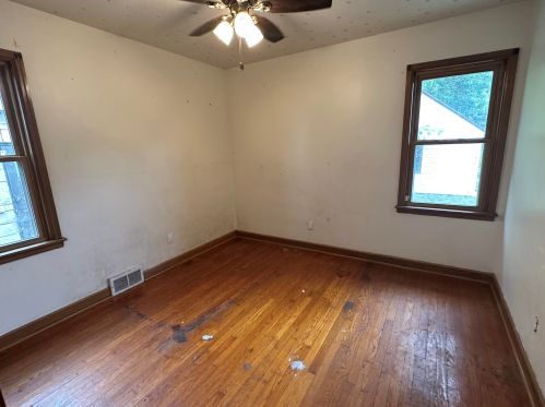 5521 Philip Pl, Milwaukee WI 53216-3148 exterior