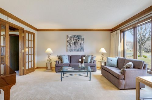 2307 Fld Stone Dr, Saint Paul MN 55120-1919 exterior