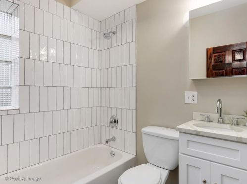 1922 Washtenaw Ave, Chicago IL  60647-6696 exterior