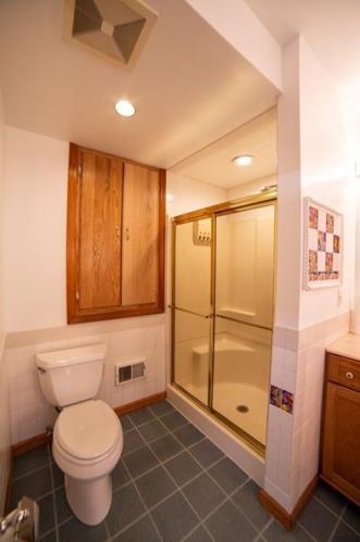 3034 Shadeland Ave, Pittsburgh PA 15212-2571 exterior