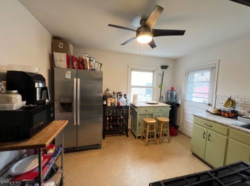 1452 Front St, Plainfield NJ 07060-1033 exterior