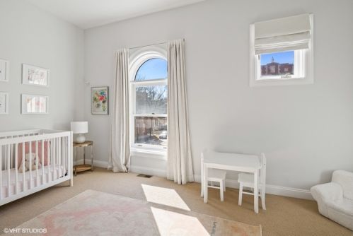 2501 Racine Ave, Chicago IL 60614-2113 exterior