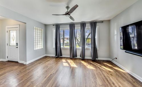 2713 77 Ave, Chicago IL 60707-1406 exterior