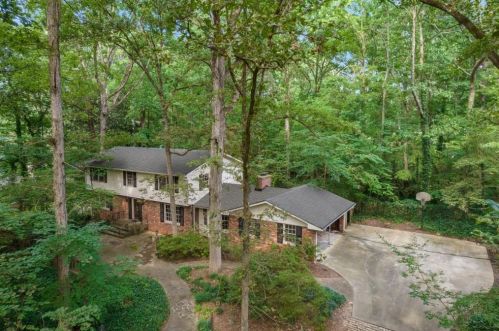 7165 Brandon Mill Rd, Atlanta, GA 30328-1249