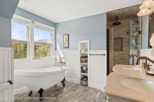 4 Country Rd, Jackson Twp NJ 08527-3300 exterior