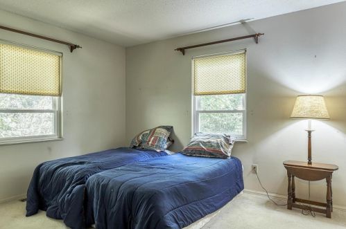 12079 Craig Vw Dr, Saint Louis MO 63146-5211 exterior