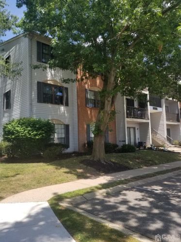 364 Lancaster Ct, Piscataway, NJ 08854-6224