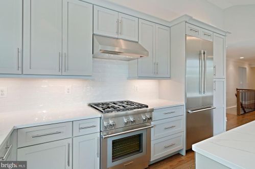 6543 Chesterfield Ave, Mc Lean VA  22101-5231 exterior