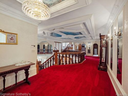 2009 Victoria Hl, Rochester MI exterior