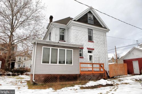 408 16 St, Huntingdon PA 16652-2308 exterior