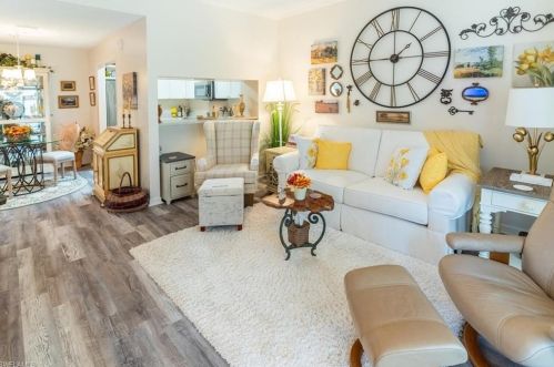 201 Arbor Lake Dr, Naples, FL 34110-8637