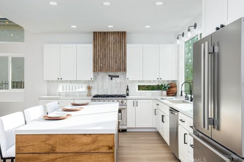 13982 Capewood Ln, San Diego CA  92128-6469 exterior