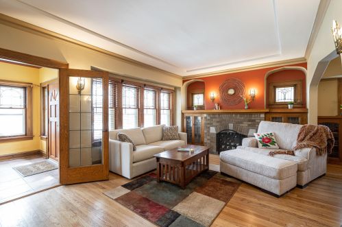 2141 54 St, Milwaukee WI 53219-1603 exterior