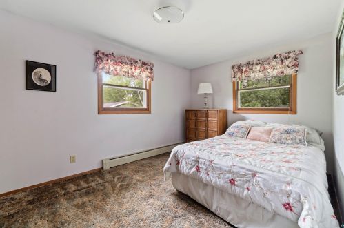 5752 Rose Rd, Duluth MN 55811-1214 exterior