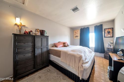 2320 40 Ave, Phoenix AZ 85009-4025 exterior