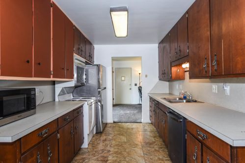 1901 Junction Ave, Kalamazoo MI  49048-1622 exterior