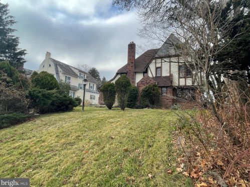 9 Cadwalader Dr, Trenton NJ 08618-0033 exterior