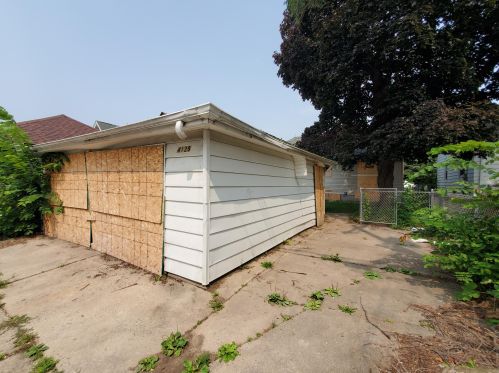 4139 48th St, Milwaukee WI  53216-1544 exterior