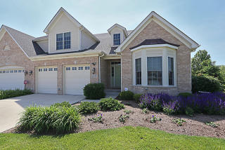 2693 Nicole Cir, Aurora, IL 60502-3701