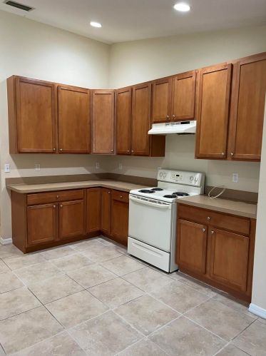 1535 Hunnicut Ave, Fort Pierce, FL 34953-7007