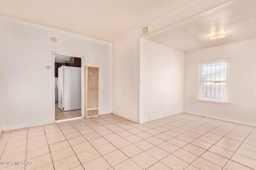 834 Lee St, Tucson AZ 85719-3932 exterior