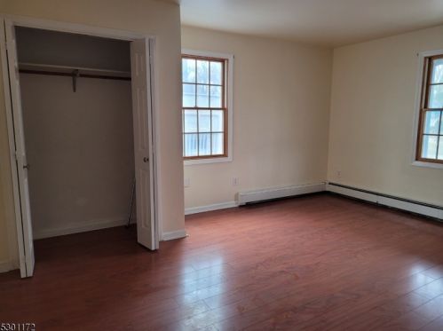 306 Main St, Bound Brk NJ  08805-1840 exterior