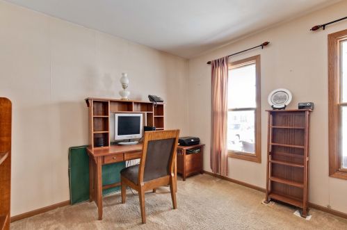 1404 Candlewood Dr, Bull Valley IL 60014-8964 exterior