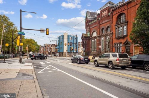 1824 Girard Ave, Philadelphia PA 19130-1516 exterior