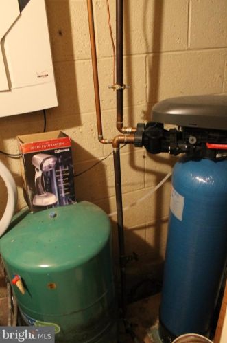 1751 Old Bethlehem Pike, Quakertown PA 18951-2375 exterior