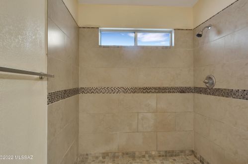 9401 Albatross Dr, Tucson AZ 85742-5126 exterior